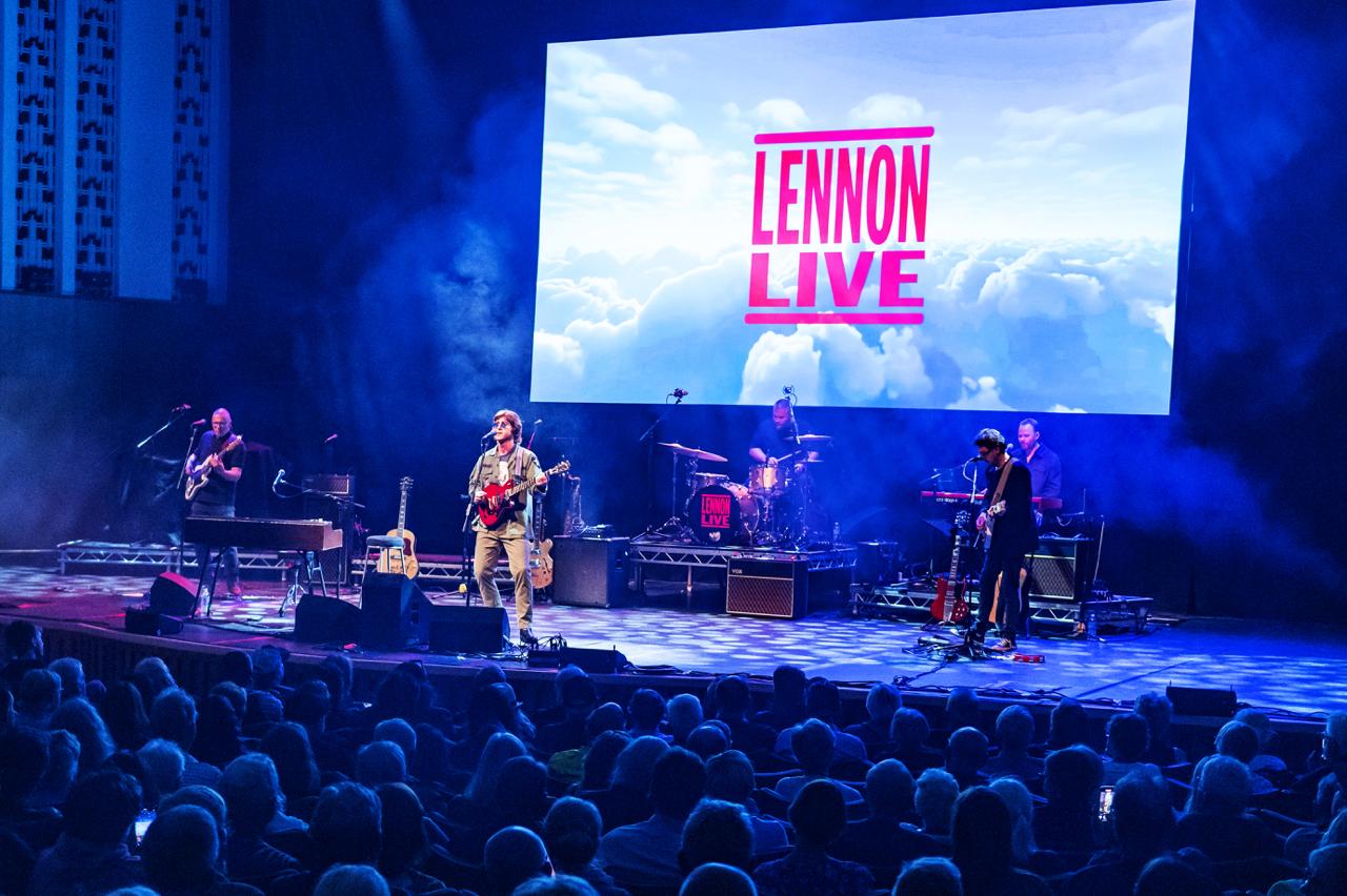 Lennon Live